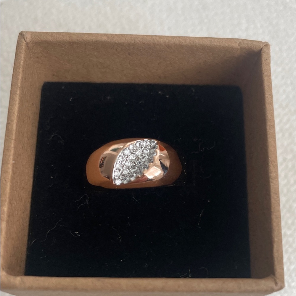 Elegant Rose Gold and Silver Women's Ring